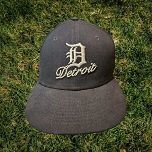 Detroit Tigers MLB‎ Baseball Cap Hat Fitted Adult Fan Apparel Navy Blue